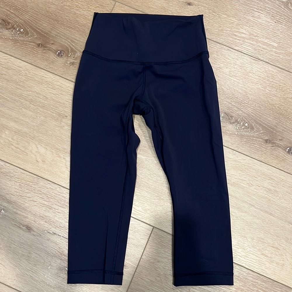 Lululemon cropped leggings! Size 4. Excellent condition!